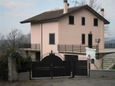 Vendita Casa indipendente San Benedetto Val di Sambro