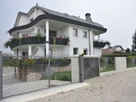 Foto - Quadrilocale nuovo, su piu' livelli, Magnago