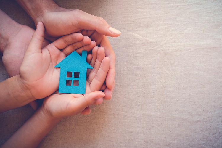 Figli e futuro: per tre persone su quattro l’acquisto di una casa rimane l’investimento migliore