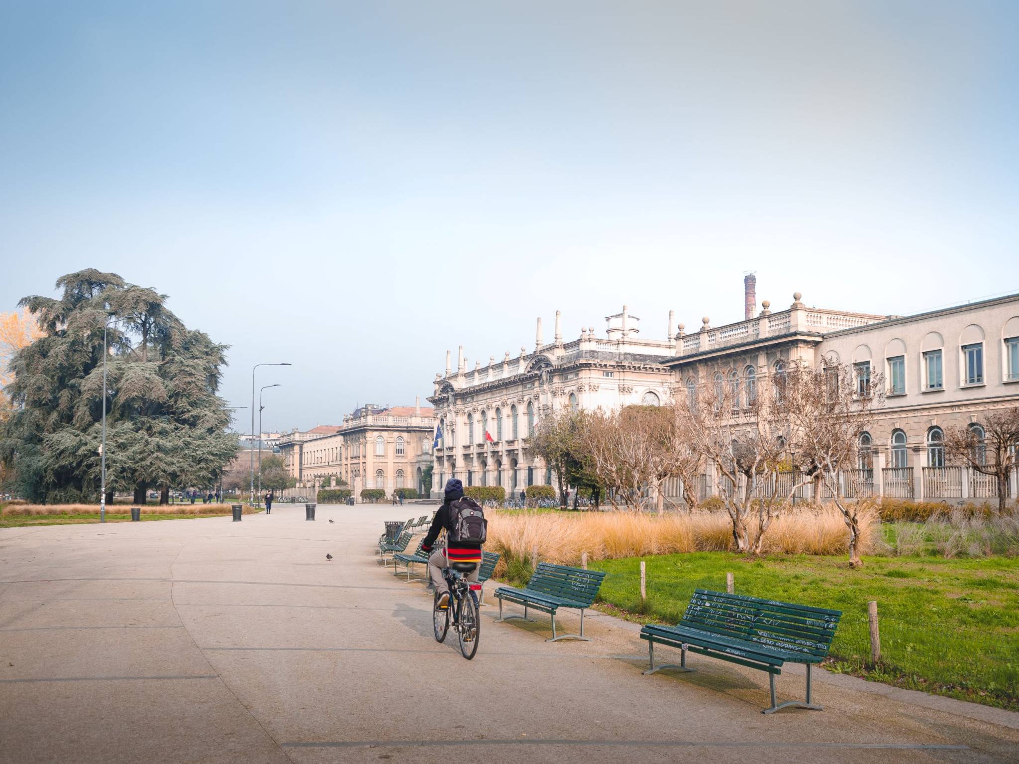 Milano si conferma la città in cui si cercano più case “a distanza di bicicletta”